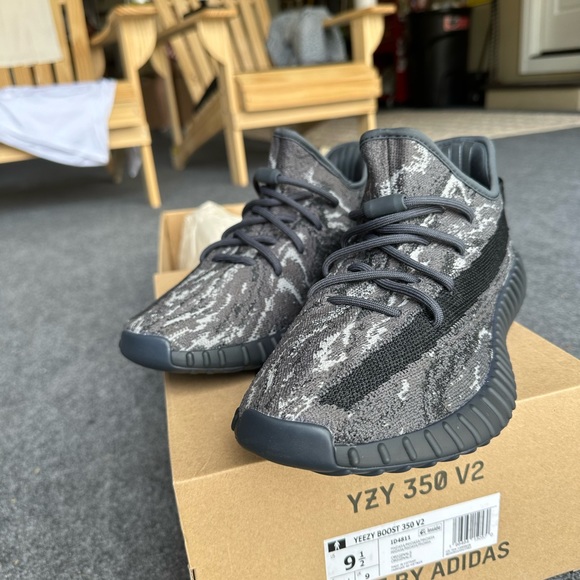 Adidas Yeezy 350 MX Dark Salt 9.5 new never worn in original box with tags - Picture 3 of 12